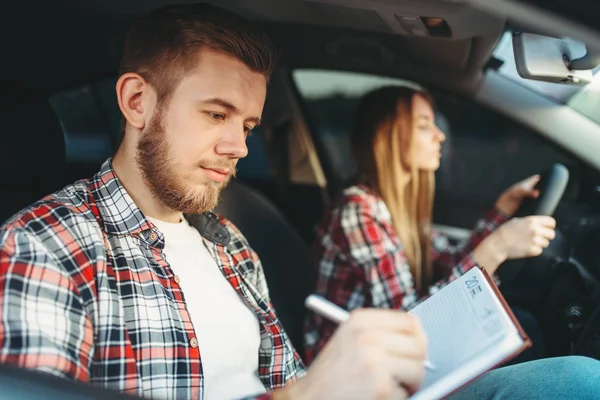 Male Instructor Female Student Vehicle Driving Lesson Car School Concept — Stock Photo, Image