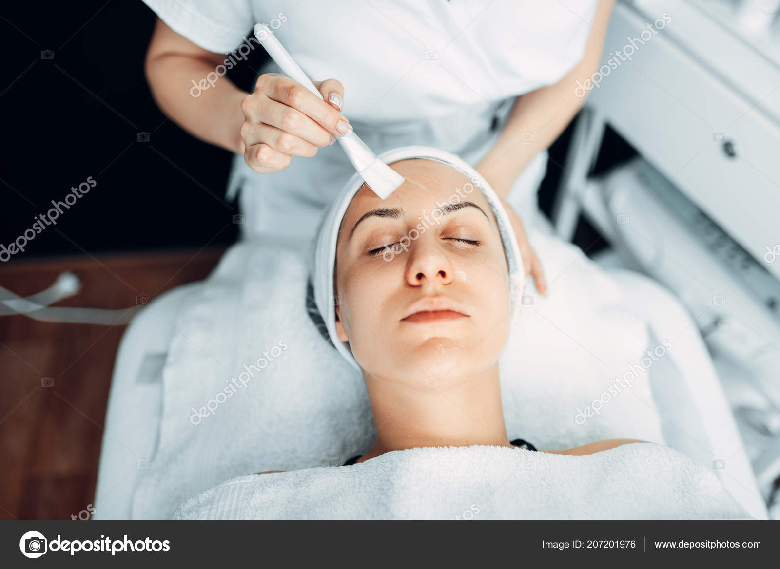 Skin care at the beautician. What procedure do you like most? 92 Skin care at the beautician. What procedure do you like most? 67