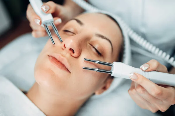 Procedimiento Rejuvenecimiento Facial Mujer Medicina Belleza Clínica Cosmetología Cuidado Facial — Foto de Stock