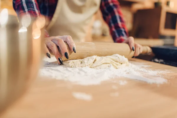 Housewife Apron Rolls Out Dough Rolling Pin Kitchen Interior Background — Stock Photo, Image
