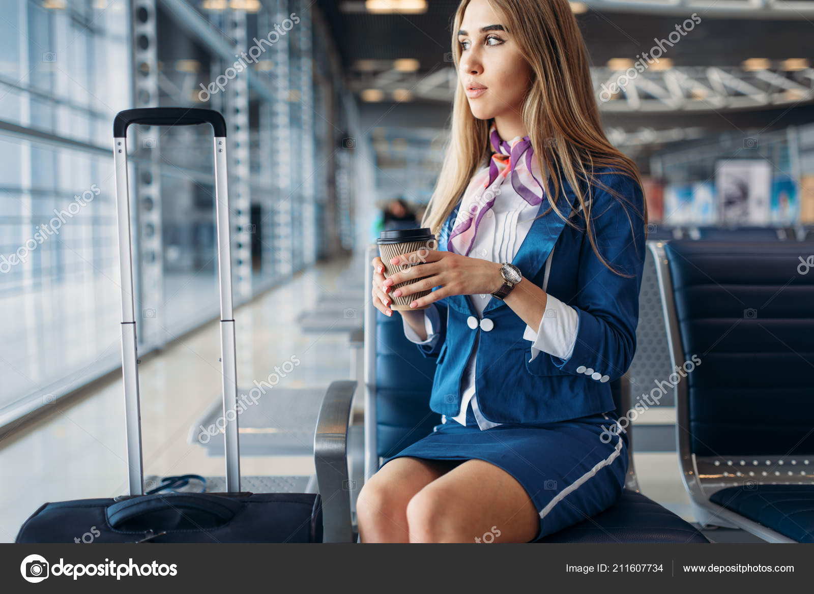 Stewardess Coffee Suitcase Sitting Seat Waiting Area Airport Air Hostess — Stock Photo