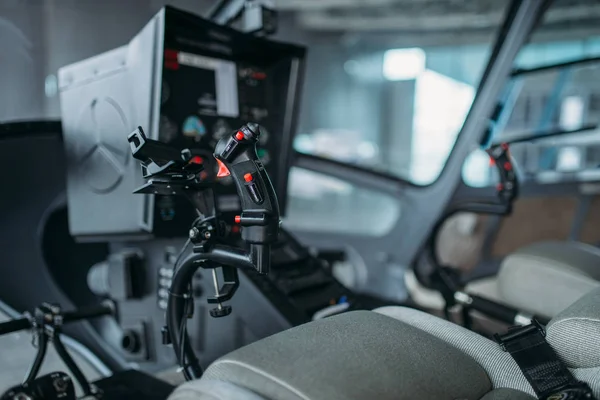 Binnenkabine Helikopter Paneel Piloot Zetels Stuurwiel Controle Niemand Hangar Interieur — Stockfoto