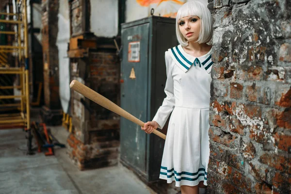 Chica Anime Con Bate Béisbol Cosplay Moda Cultura Asiática Muñeca — Foto de Stock