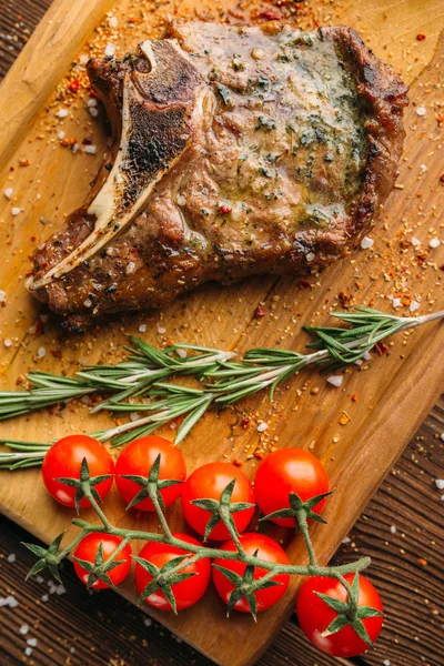 Csont Paradicsomot Fióktelep Closeup Szaftos Sült Steak Senki Hús Étel — Stock Fotó