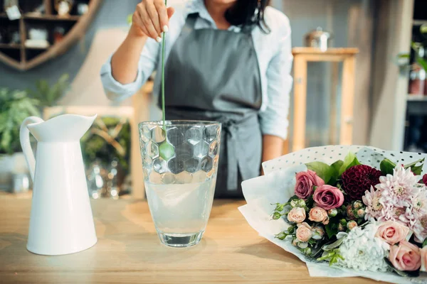 Female Florist Adds Fertilizer Water Flowers Floristry Service Floristic Business — Stock Photo, Image