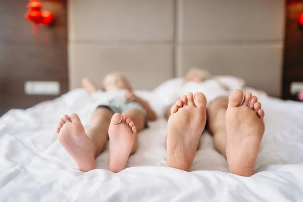 Mother Child Leisure Lying Bed Home Parent Feeling Togetherness — Stock Photo, Image