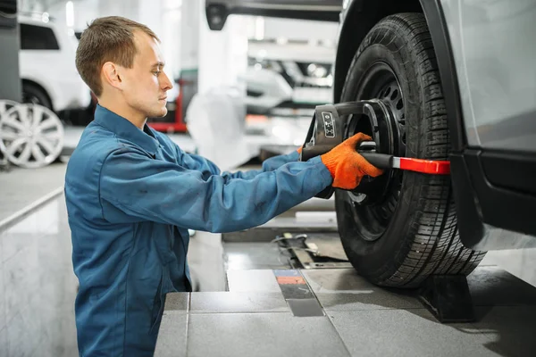 Mekaniker Fungerar Kollapsen Konvergens Står Auto Service Dator Diagnostiska Bil — Stockfoto