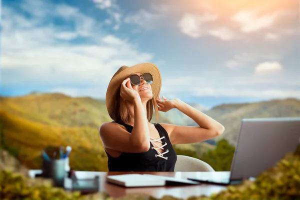 Woman Swimsuit Office Table Thinking Travelling Mountain Landscape Background Dreams — Stock Photo, Image