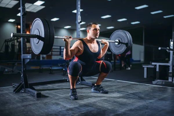 Powerlifter Muscolare Che Squat Con Bilanciere Palestra Allenamento Sollevamento Pesi — Foto Stock