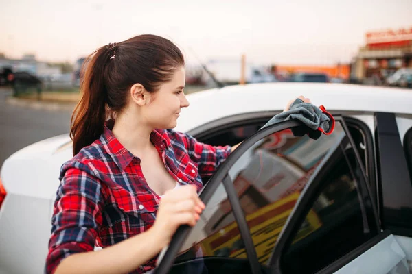 Woman Wipes Automobile Washing Self Service Car Wash Lady Cleaning — Stock Photo, Image