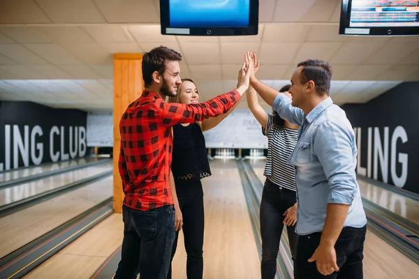 Équipe Bowling Uni Ses Mains Avant Compétition Les Joueurs Avant — Photo