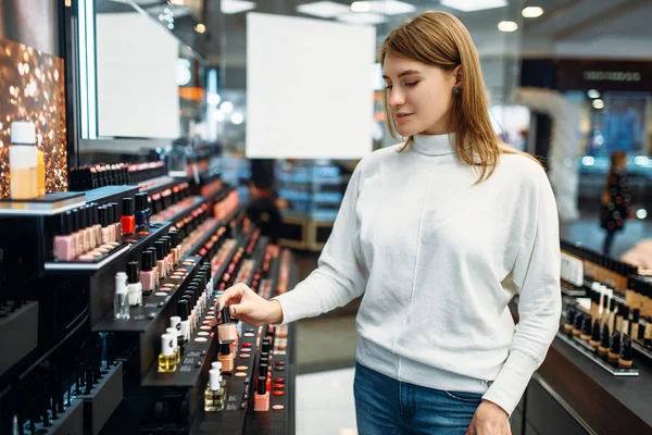 Female Customer Looking Cosmetics Makeup Shop Nail Varnish Choosing Beauty — Stock Photo, Image