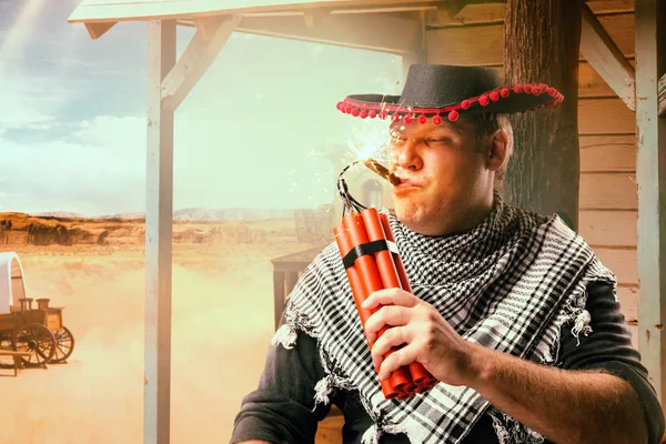 Cowboy Destemido Acende Charuto Pau Dinamite Oeste Selvagem Aventura Oeste — Fotografia de Stock