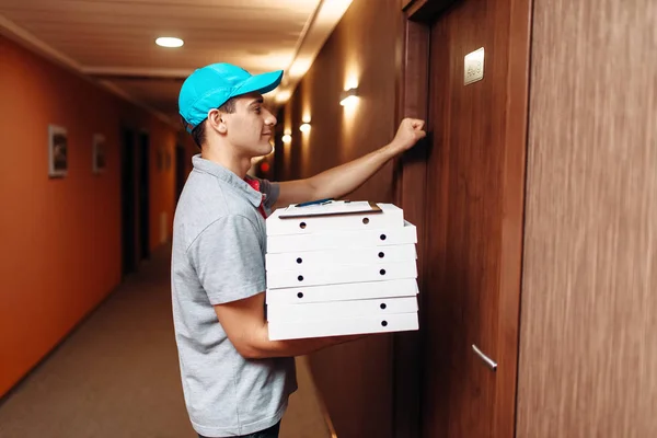 Pizza Delivery Boy Knocking Door Customer Delivering Service Courier Pizzeria — Stock Photo, Image