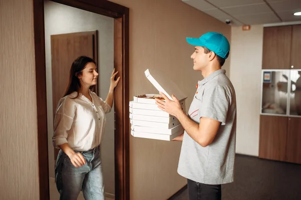 Female Customer Delivery Boy Checks Pizza Fast Delivering Service Courier — Stock Photo, Image