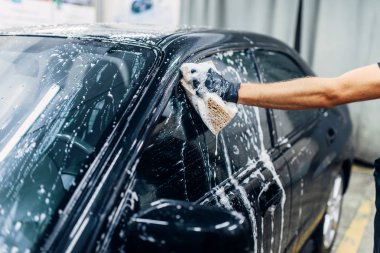 Cennet Servisi, Araba temizlik, önden görünüm. Ayrıntılı otomatik, işçi gözlük sabunlar