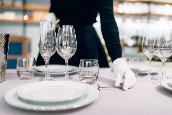 Waitress Gloves Puts Dishes Dining Table Setting Serving Service Festive — Stock Photo, Image