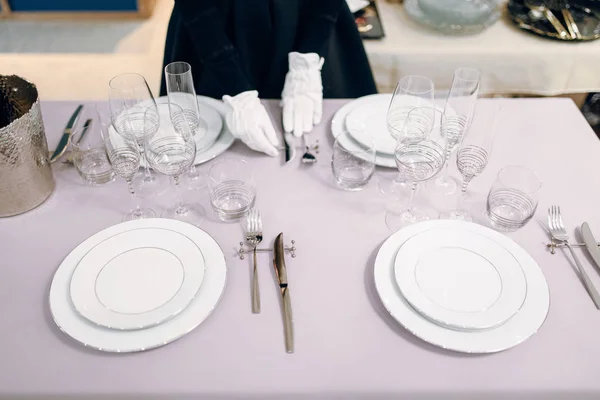 Waitress Gloves Puts Knife Table Setting Serving Service Festive Dinner — Stock Photo, Image