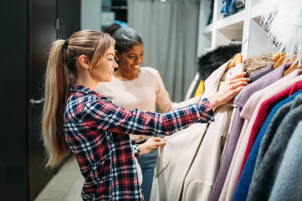 Two Girlfriends Choosing Clothes Shop Shopping Shopaholics Clothing Store Consumerism — Stock Photo, Image