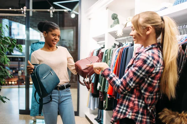 Two Females Choosing Bags Shop Shopping Shopaholics Clothing Store Consumerism — Stock Photo, Image