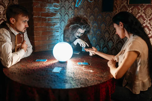 Ženské Foreteller Volá Duchy Čarodějnictví Strašidelné Čarodějnice Přečte Kouzlo Nad — Stock fotografie