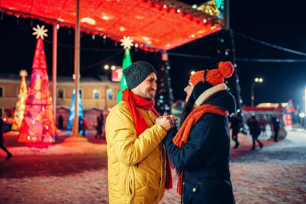 Téli Esti Séta Szeretet Házaspár Tér Férfi Romantikus Találkozót Város — Stock Fotó