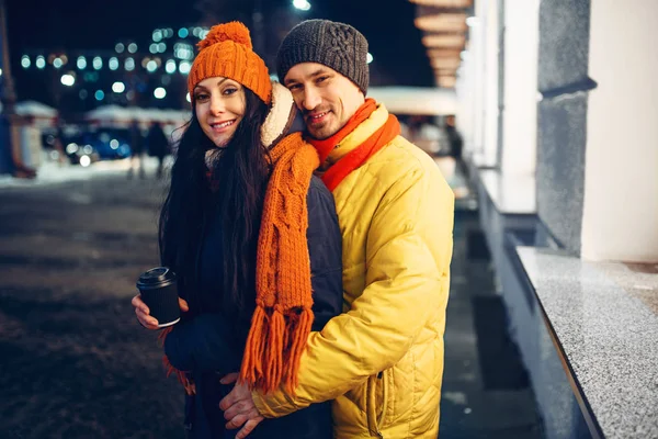 Urbaner Winterabend Porträt Eines Liebespaares Freien Mann Und Frau Beim — Stockfoto