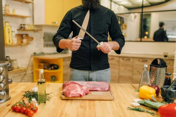 Male Person Knife Prepares Cut Raw Meat Kitchen Interior Background — Stock Photo, Image