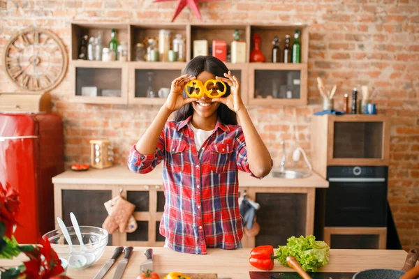 Jeune Femme Africaine Amusant Sur Cuisine Femme Africaine Préparant Une — Photo