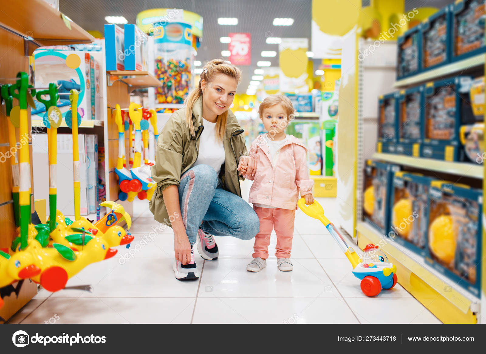 Fotos de Brinquedos supermercado, Imagens de Brinquedos supermercado sem  royalties