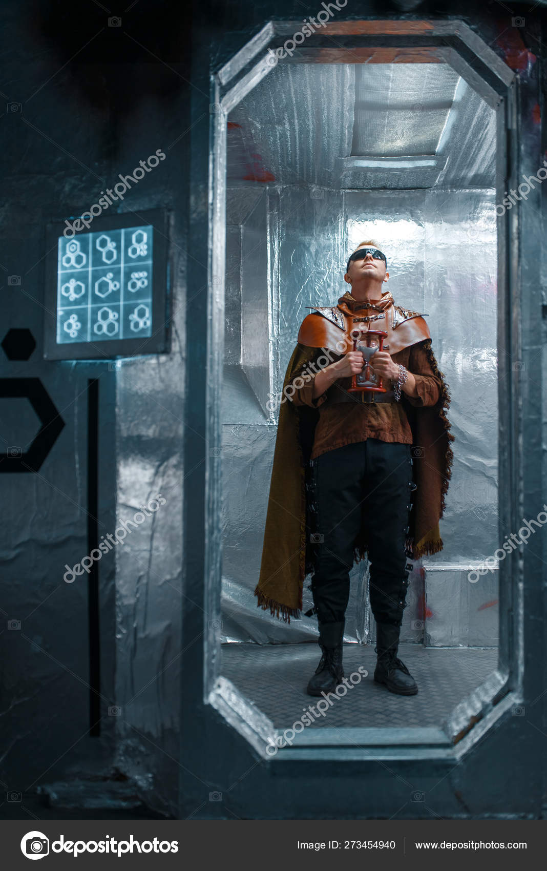 Space Traveler Teleport Foil Walls Fantasy Spaceship