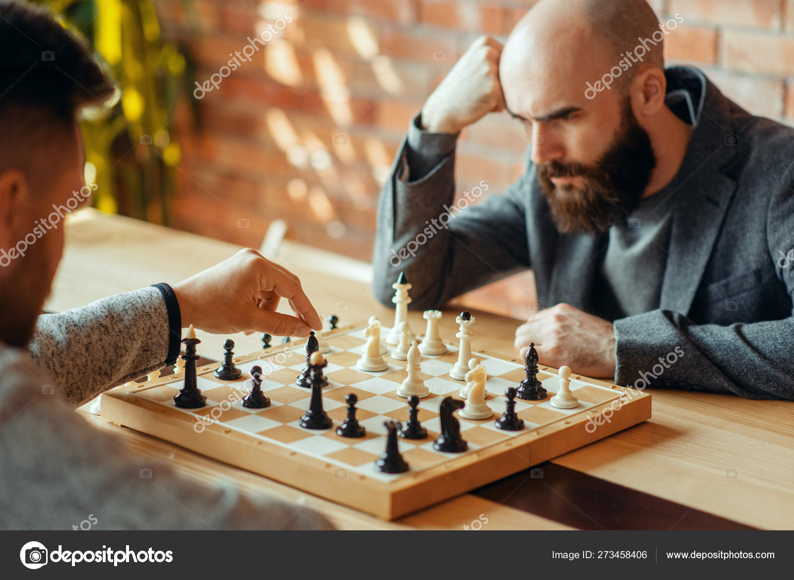 Men play chess : 30 695 images, photos de stock, objets 3D et images  vectorielles