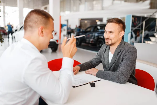 Manager Buyer Make Out Purchase New Car Showroom Male Customer — Stock Photo, Image