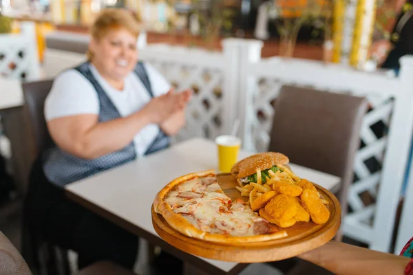 Fatty Woman Prepares Eats Fastfood Mall Food Court Overweight Female — Stock Photo, Image