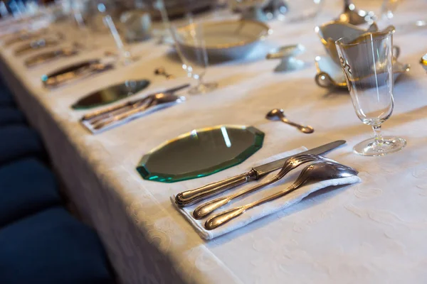 Dining Table Dishes Europe Museum Nobody Old European Architecture Style — Stock Photo, Image