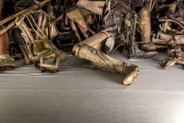 Tandproteser Kryckor Offer Tysk Koncentrations Dödsläger Auschwitz Birkenau Polen Museum — Stockfoto