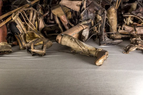 Dentiers Béquilles Victimes Camp Concentration Allemand Auschwitz Birkenau Pologne Musée — Photo