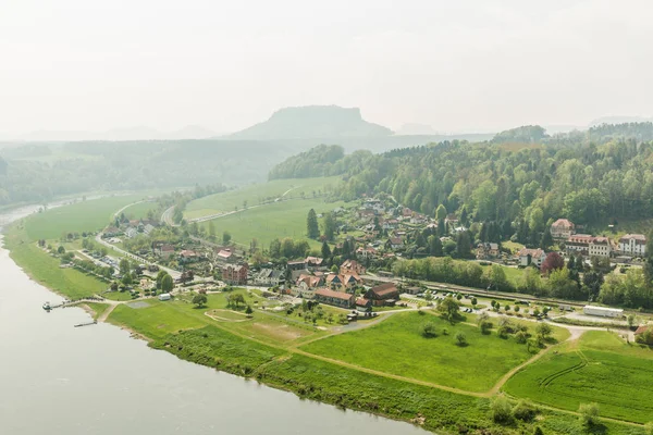 Tyskland Provins Stad Grön Skog Vid Floden Elbe Byggnader Gammal — Stockfoto