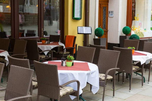 Acolhedor Café Livre Rua Paralelepípedos Karlovy Vary República Checa Europa — Fotografia de Stock