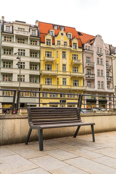 Bench Straat Met Granieten Tegels Karlovy Vary Tsjechië Europa Oude — Stockfoto