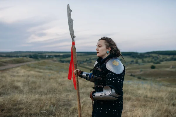 Chevalier Médiéval Féminin Avec Des Poses Lance Armure Grand Tournoi — Photo