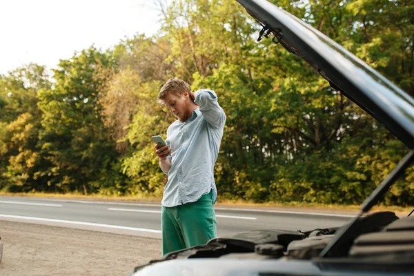 Tired Young Man Opened Hood Fix Problem Engine Car Breakdown — Stock Photo, Image