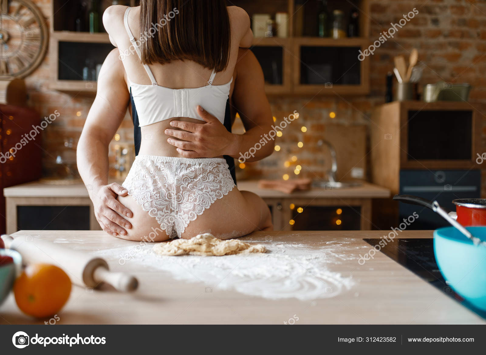 ДОМА ГОЛЫЕ 
