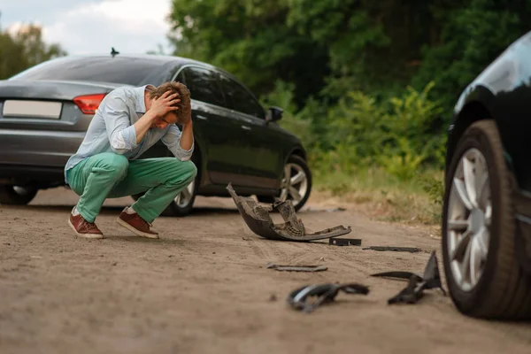 Conductores Masculinos Molestos Después Accidente Coche Carretera Accidente Automovilístico Automóvil — Foto de Stock