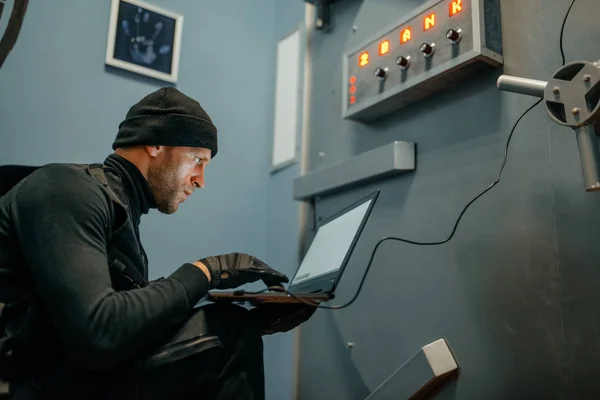 Bank Robbery Male Robber Laptop Trying Open Vault Door Criminal — Stok fotoğraf