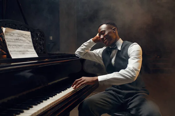 Pemain Piano Besar Afrika Pemain Jazz Atas Panggung — Stok Foto