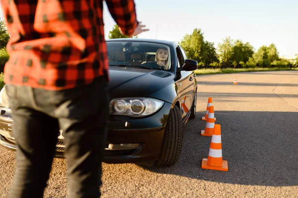 Female Student Passes Cones Lesson Driving School Man Teaching Lady — Stock Photo, Image