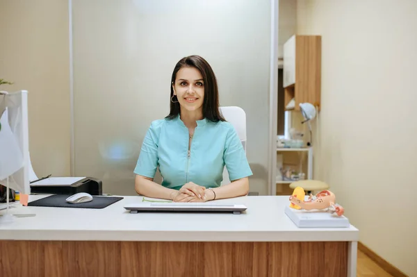 Female Gynecologist Sitting Table Clinic Gynecological Examination Consultation Gynecology Office — Stock Photo, Image