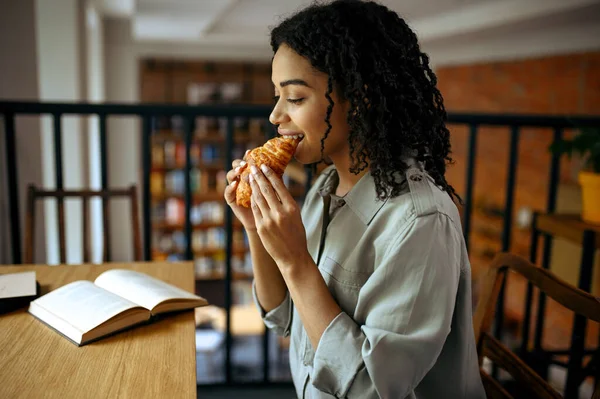 Cute Female Student Eats Croissants Cafe Woman Learning Subject Coffeehouse — Stock Photo, Image