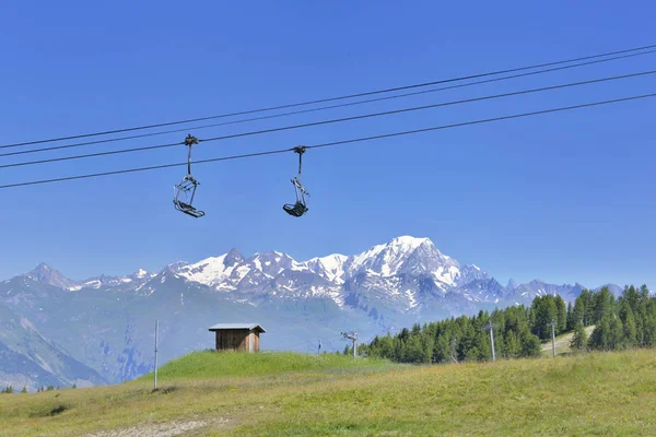 Chairlift Μπροστά Από Mont Blanc Καλοκαίρι — Φωτογραφία Αρχείου